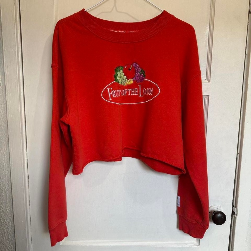 Fruit of the Loom Cropped Sweatshirt – Red – Size Large